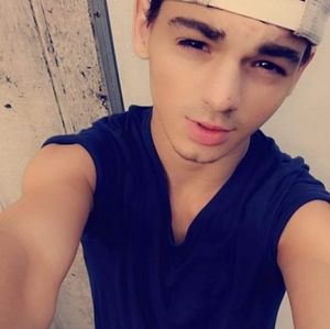 Meet your Posher, Logan